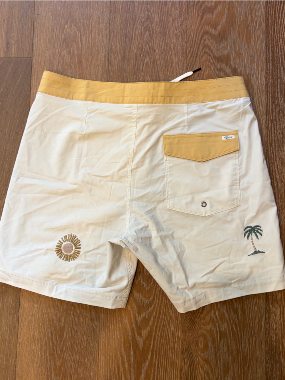 Men’s RUCA trunks 32 - Picture 2 of 4